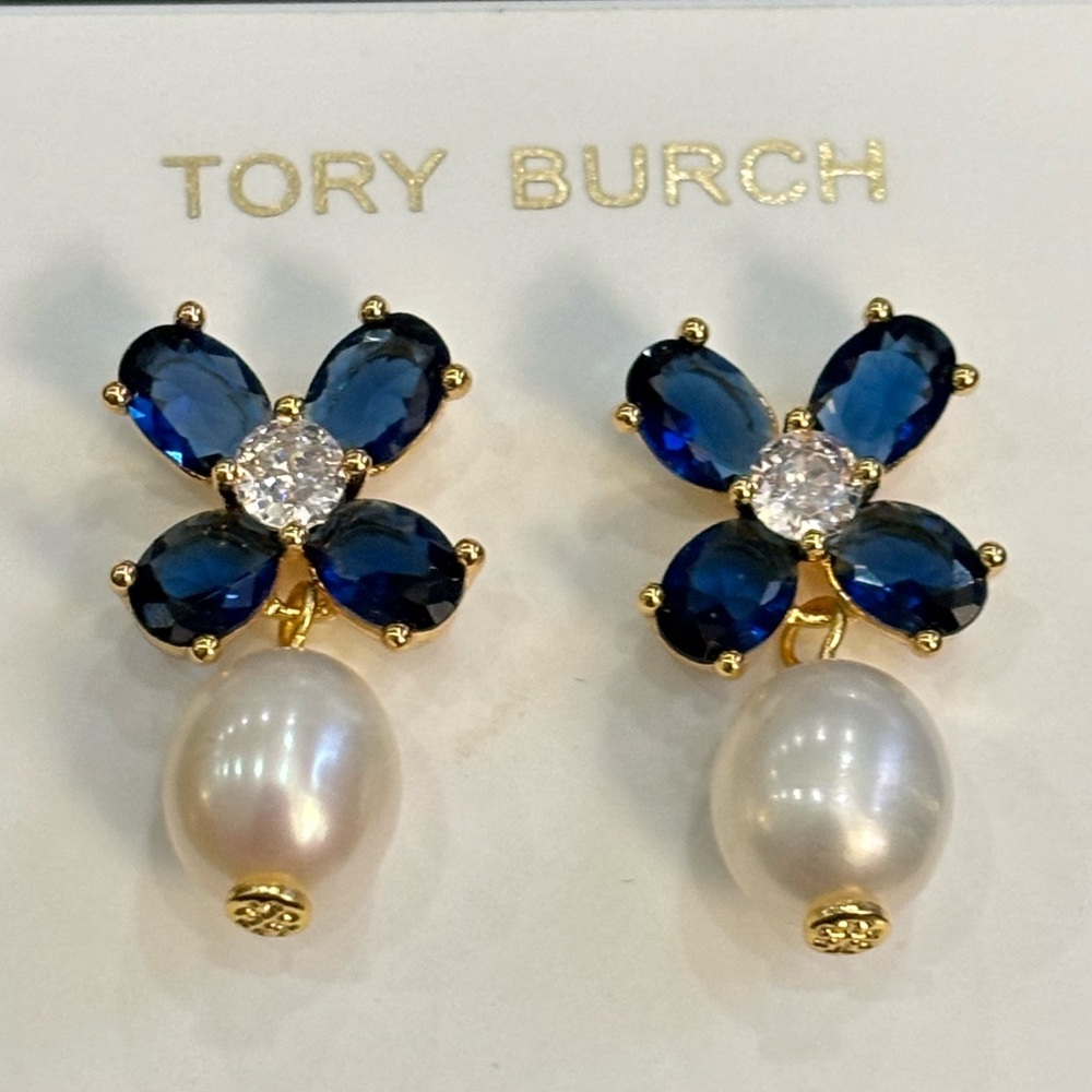 TORY BURCH BUDDY BLUE CLOVER PEARL DROP EARRINGS - Picture 3 of 6